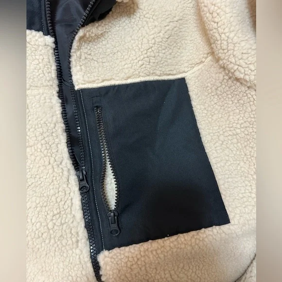 NWT Sonoma Sherpa Cream Jacket Full Zip in Large - Picture 9 of 9